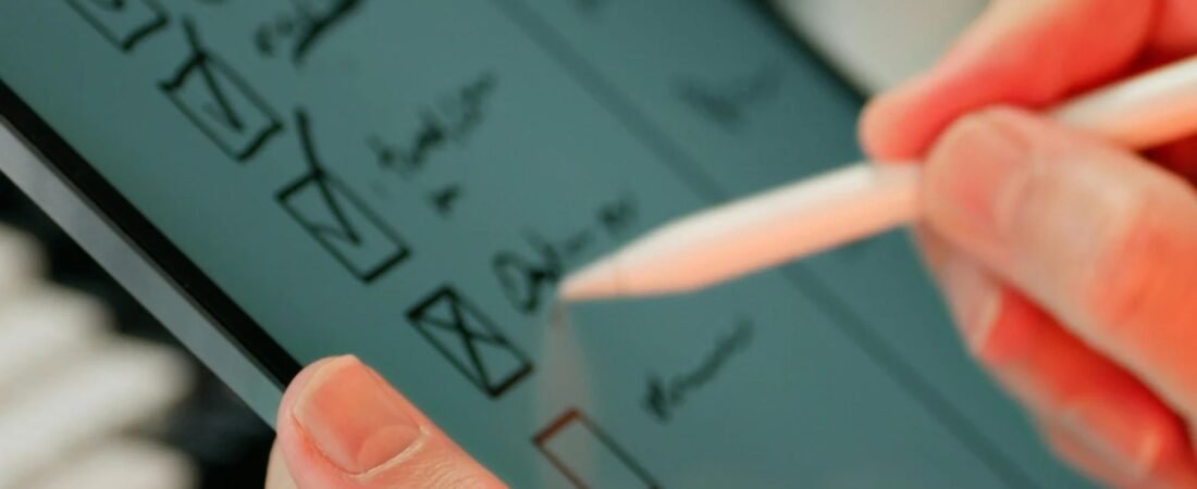 Digital Products vs. Physical Products: Which Is Better?