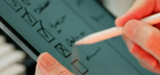 Digital Products vs. Physical Products: Which Is Better?